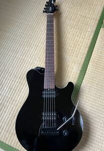 エレキギター Sterling by MUSIC MAN S.U.B. Series AXIS Blac ソフトケース、トレモロアーム付き 中古