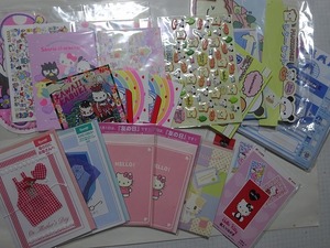 レターセットコレクション☆サンリオキャラクターズポストカード・レターセット・シール18種