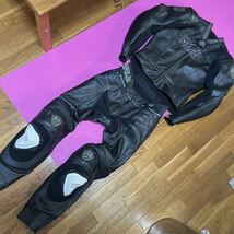 ◆ARLEN NESS MFJ公認 2Pセパレートレーシングスーツ EU-Sサイズ ブラック USED品◆膝にHYODバンクセンサーつき_画像2