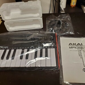 Akai mpk mini mk3  MIDIキーボード 25鍵 ほぼ新品の画像4