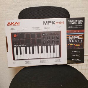 Akai mpk mini mk3  MIDIキーボード 25鍵 ほぼ新品の画像5