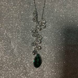 期間限定格安セール本物スワロフスキー社(Swarovski)廃盤品Noumea Emerald ネックレスの画像2