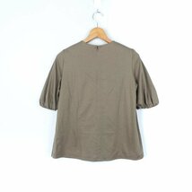 ニジュウサンクデュクス カットソー 半袖Tシャツ Vingt-trois arrondissements オンワード樫山 レディース 32サイズ カーキ 23区 DEUX_画像2