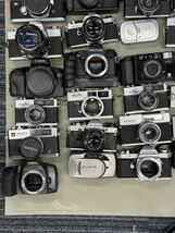 ①【カメラ約30キロまとめ売り】55台 Nikon Canon FUJIFILM PENTAX SONY Nikon OLYMPUS Konica Mamiya 一眼レフ フィルムカメラ 二眼レフ _画像4