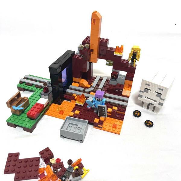 送料無料！正規品　レゴ LEGO マインクラフト マイクラ 21143 闇のポータル　ガスト　ネザー