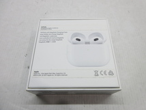 k31460-ty 【送料650円】中古品★Apple AirPods 第3世代 MagSafe充電ケース付き MME73J/A [108-240315]_画像2