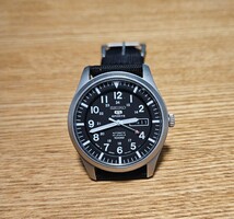 SEIKO5 SPORTS ミリタリーウォッチ セイコー 自動巻き 日本製　セイコーファイブ スポーツ_画像2