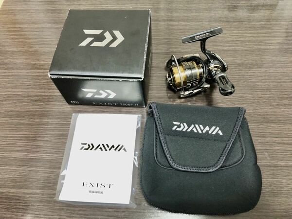 即決 美品 15 イグジスト 2505F-H ダイワ EXIST DAIWA