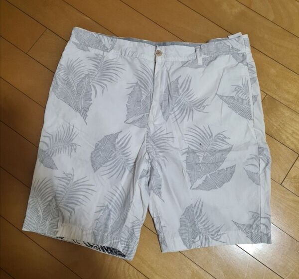 【日本未販売、未使用に近い】NAUTICA ハーフパンツ ショートパンツ白色 36W