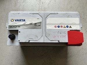 中古バッテリー 　VARTA　バッテリー　LN5　12V 95Ah 850A 健全性 100％　　＜中古品＞