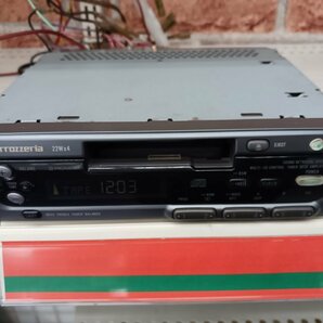 ダイハツ純正 ８６１８０－８７２０７ ＡＭ、ＦＭ、カセットデッキ 中古品の画像1