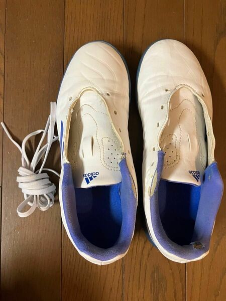 値下げ！adidas （COPA）トレーニングシューズ 22.5cm