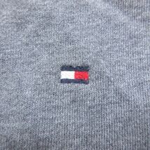 XL/古着 トミーヒルフィガー TOMMY HILFIGER 長袖 ブランド スウェット メンズ 90s ワンポイントロゴ 大きいサイズ クルーネック 濃グ_画像2