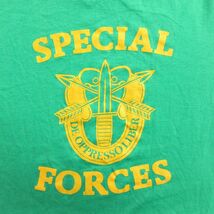 S/古着 半袖 ビンテージ Tシャツ メンズ 80s SPECIAL FORCES クルーネック 緑 グリーン 23may10 中古_画像2