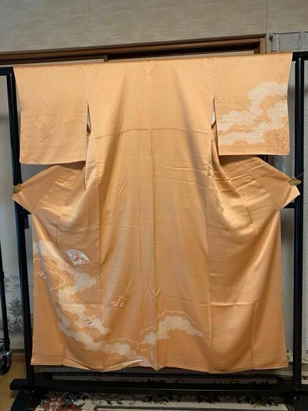 訪問着（正絹）刺繍と絞り 雲取檜扇花文・金糸 西武百貨店扱い身丈154cm K-278