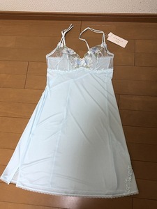 新品Triumph【トリンプ】のフロラーレの高級ロング丈キャミソール★1万3200円→4780円即決★Mサイズ★水色、スリップ