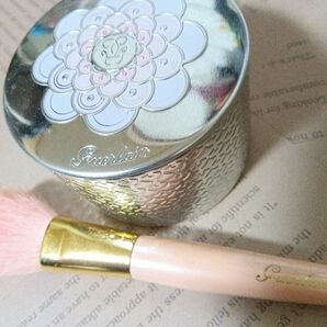 新品未使用ゲラン メテオリットピーユ #3ミディアム フェイスブラシ付き GUERLAIN