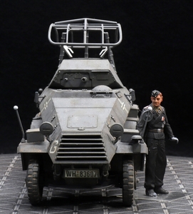 1/35 ドイツ軍 ６輪軽装甲車 Sd.Kfz.231 1939年ポーランド戦線（士官フィギュア付き） 制作完成品