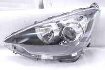 新品未使用　前期 LED NHP10 アクア　左ヘッドライト 黒無塗装 純正　トヨタ　A109890_画像1