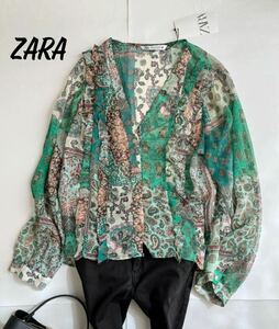 ZARA ザラ 未使用 タグ付き 春 大人素敵 ふんわり袖 花柄 ペイズリー 柄デザイン フリル シアー スキッパー ブラウス サイズXS 軽やか 