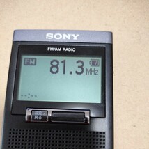 SONY RADIO ソニー SRF-T355 ポケットラジオ FM AM　PLLシンセサイザーラジオ ワイドFM対応　 中古_画像4