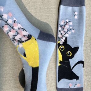 ●左右柄違い● 新品 レディース 花 花瓶 黒猫 ソックス カリスマ 可愛い 靴下 おしゃれ 綿 1足