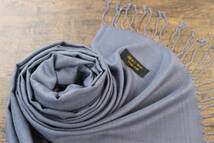 新品【シルク100% SILK】無地 チャコールグレー C.GRAY 灰色 Plain 大判 ストール_画像2