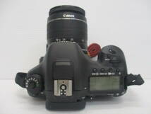 【3-11】Canon キャノン EOS 7D Mark　ZOOM LENS EF-S 18-55mm 1:3.5-5.6 IS Ⅱ　バッテリー3個/充電器/説明書他　美品_画像8