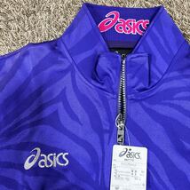 【新品 タグ付】アシックス（asics） トレーニングウェア　Mサイズ　紫（迷彩織り柄）シルバーロゴ　長袖ジャージ　上着_画像4