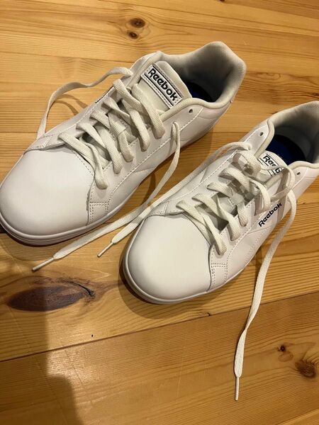 【新品、未使用】Reebok スニーカー 28.5cm ホワイト