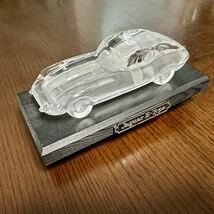 【送料無料】ジャガー Eタイプ クリスタル ガラス モデル 木製スタンド付き Jaguar E-Type Crystal Glass Car Model with Wooden Stand_画像2