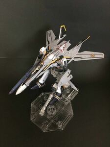 1/72 VF-25F メサイアバルキリー　オズマ機