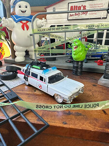 Jada　映画「ゴーストバスターズ」ECTO-1　ダイキャストミニカー1/32スケール ■ アメリカン雑貨 アメリカ雑貨