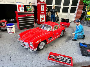 1954年メルセデス　ベンツ300SL　ダイキャストミニカー　1/36スケール（レッド）　プルバックカー ■ アメリカン雑貨 アメリカ雑貨