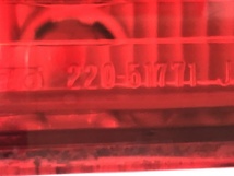 _b165012 ダイハツ ハイゼットカーゴ デラックス S330V テールランプ ライト レンズ 右 RH 220-51771 S320V S321V S331V_画像3
