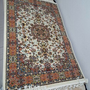 ペルシャ絨毯　マシャドカーペット　シルク&ウール