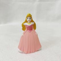 ＜美品＞ディズニー オーロラ姫（眠れる森の美女）★ソフビフィギュア TOMY★高さ約5.5cm〈m_画像1