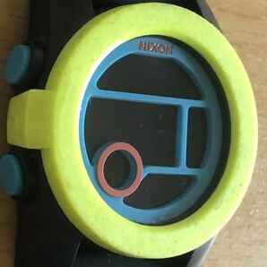 250-0477 NIXON ニクソン メンズ腕時計 ラバーベルト クオーツ THE UNIT 40 電池切れ 動作未確認の画像4
