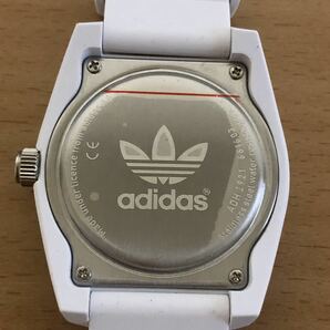 244-0267 adidas アディダス メンズ腕時計 ラバーベルト クオーツ 白 ホワイト ADH2921 電池切れ 動作未確認の画像5
