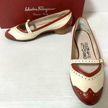 【美品/BOX付】Salvatore Ferragamo AUDREY サルバトーレフェラガモ　オードリー　フェラガモ パンプス 5C 22.5cm バイカラー　＊DE_画像1