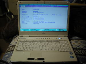 富士通 FMV-BIBLO NF/G70　OS:なし（Win7のコアシ－ル有）　Intel Core i5-M430　4GB HDD:なし　15.6型　ホワイト系　ジャンク品 ◇p1222◇