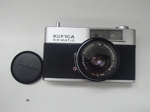 #59342【中古品】KONICA EE-MATIC DELUXE 2 レンジファインダー フィルムカメラ シャッター確認済み コニカ