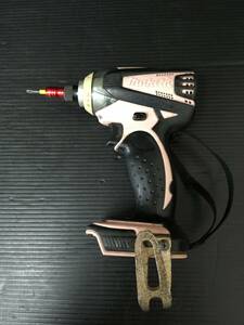 【中古品】★makita 14.4V充電式インパクトドライバ TD133DZ 本体のみ　T3602　IT3I3W3VOJLW