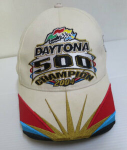 UCA65レーシングキャップUNKNOWNアメリカ古着ベースボールキャップDAYTONA500デイトナNASCARナスカー2004チャンピオン生成り系アーンハート