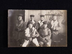 ｈ▼　戦前 絵葉書　軍人　兵士　武器　銃　シベリア　ロシア　詳細不明　/pc196