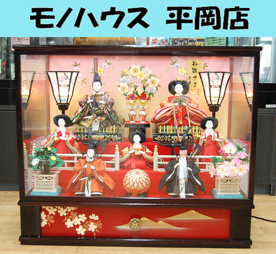 Available for pickup only at our store. Three-tiered Hina doll set with 35-7 dolls, made by Sukeshi, width 68cm x depth 40cm x height 57.5cm, in a glass case, with music box, Hina doll, Kiyota-ku, Hiraoka, season, Annual Events, Doll's Festival, Hina Dolls