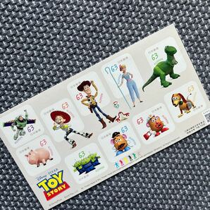 TOY STORYトイストーリー シール式 84円10枚@63円10枚 2022年 令和4年 記念切手の画像3