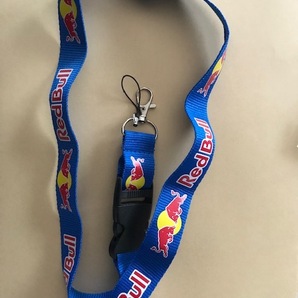 レッドブル REDBULLロゴ ブルー 青 ネックストラップ 送料サービス！ フォーミュラー1の画像1