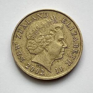 【希少品セール】ニュージーランド エリザベス女王肖像デザイン 2ドル硬貨 2002年 1枚
