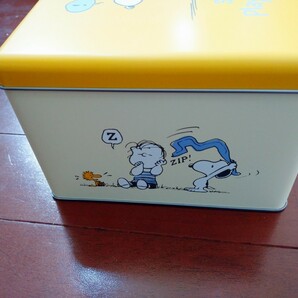 ★中古「USJ SNOOPY スヌーピー クッキー缶 空き缶」 ヴィンテージスヌーピーシリーズ お菓子缶 保存容器 小物入れ の画像7